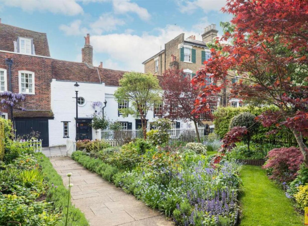 Clarendon Cottage Enfield Extérieur photo